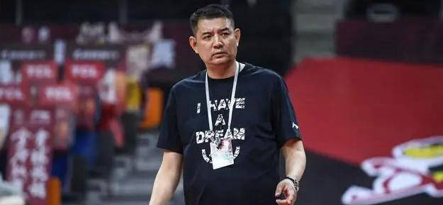 山东男篮或迎来重大变革?巩晓彬或成新任主教练,实力不逊李春江,杜锋