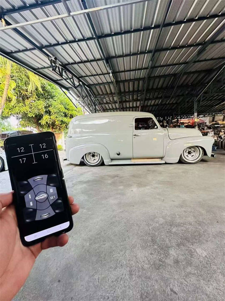 1950年雪佛兰老爷车改装姿态风范