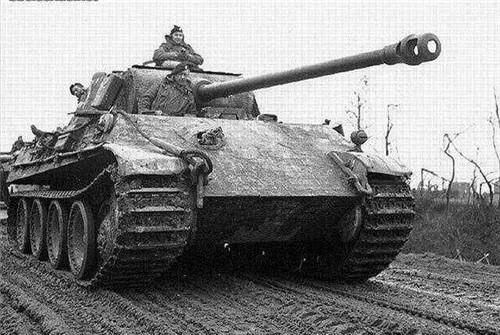 一战时,英国发明一武器却不会用,27年后,德国用它横扫整个欧洲