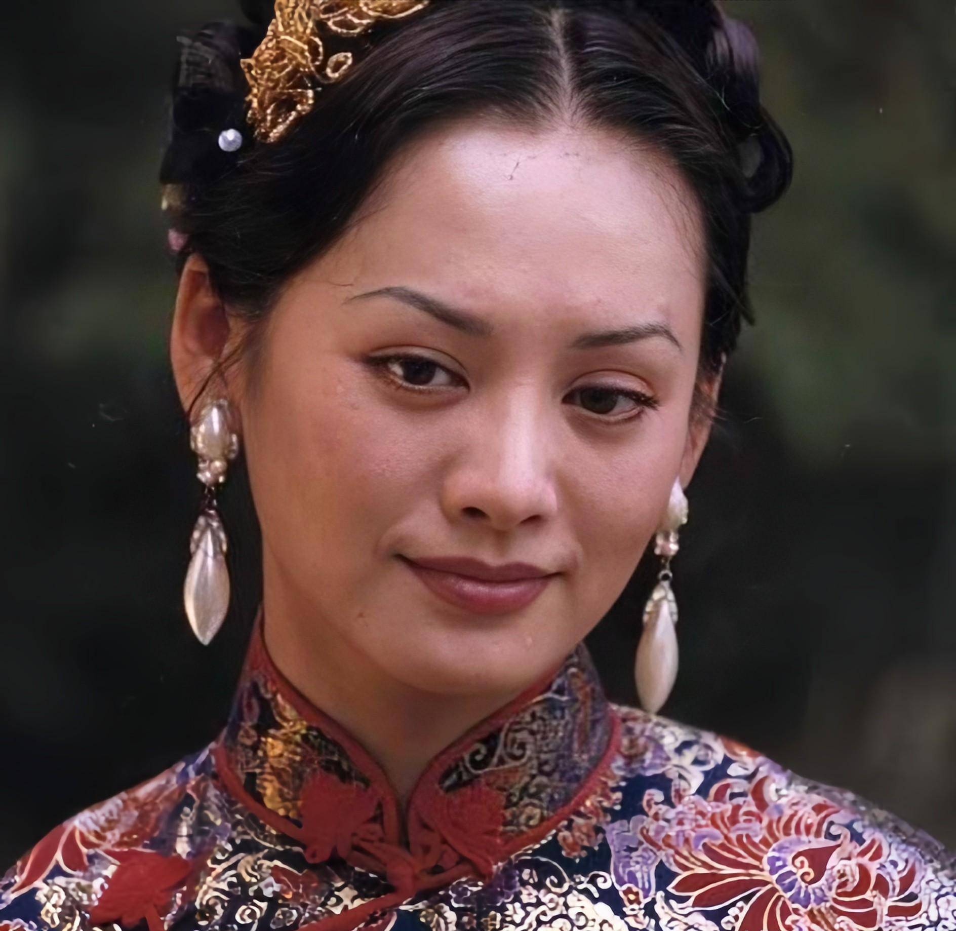 《大宅门》中不起眼的女配角,戏外貌美不输女主演,她们已成一线