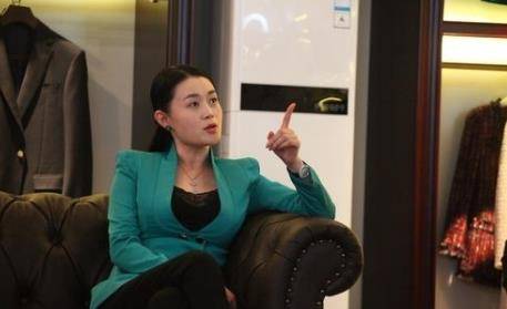 被赵本山捧红,拒做赵本山徒弟,"杨晓燕"有劳斯莱斯却单身一人