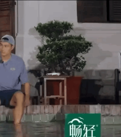 5月21日,杨佑宁节目里疑似不穿内裤,大走光_杨佑宁_网友_少年