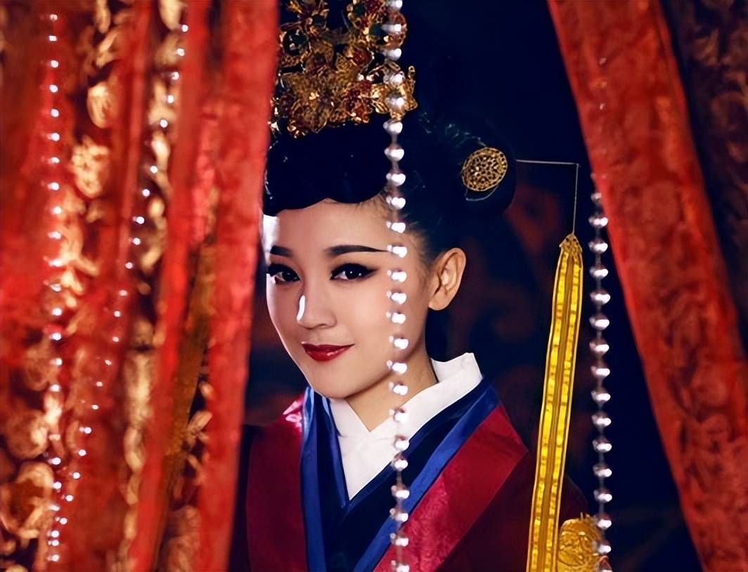 61岁祸乱朝政,72岁自刎而死,如今却被影视剧美化_陆令萱_高湛_历史