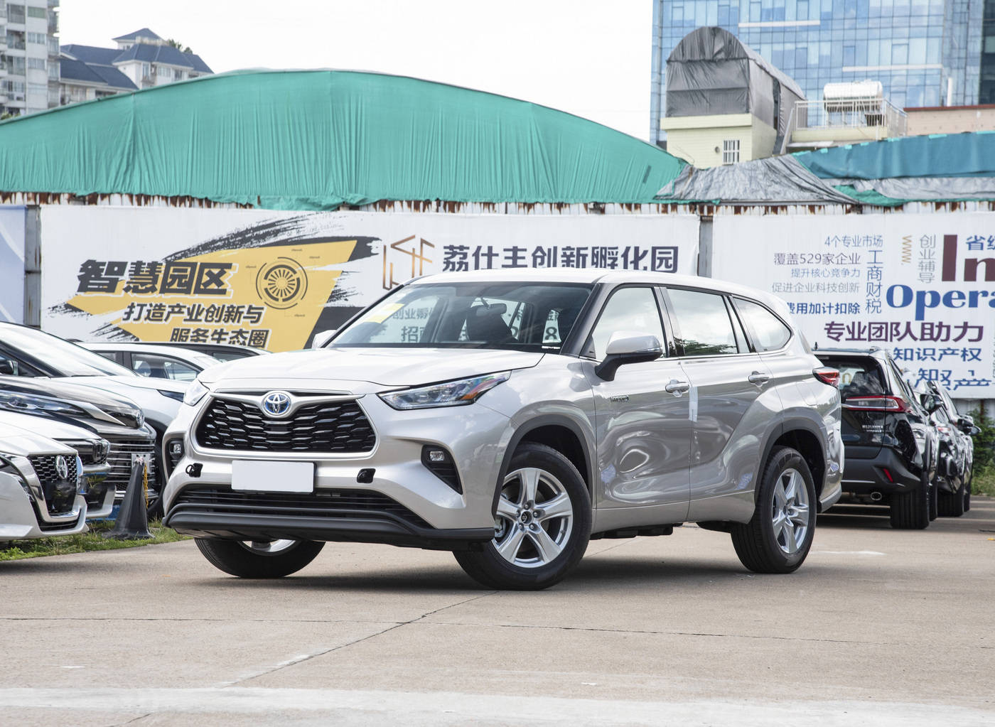 皇冠陆放,别克昂科威plus,大众途昂,揽境等车型纷纷降价,保值率已经