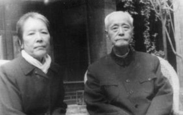 二十多年静等,妻子去世后他表白_顾劼_谭慕愚_殷履安