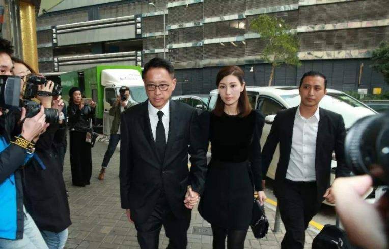 和有魄力的人,通过两辈的努力积攒了上百亿的财富,原本按照中国人的