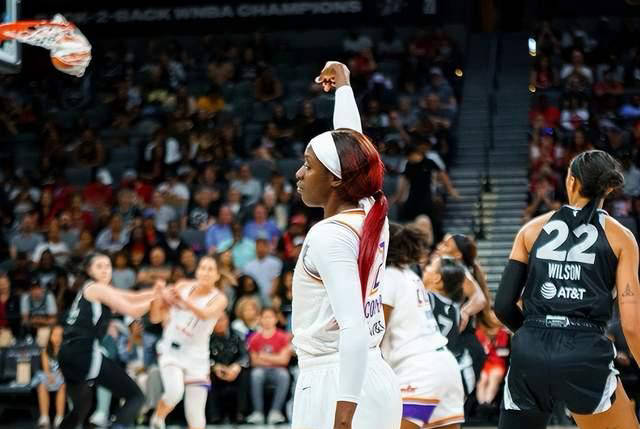 wnba大冷门!卫冕冠军遭遇赛季首败 超级后卫连续狂轰60 成核心