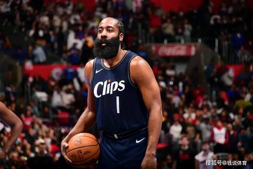 亚历山大2.94亿续约雷霆;火箭追逐雄鹿神射;尼克斯5千万签约哈登_比斯