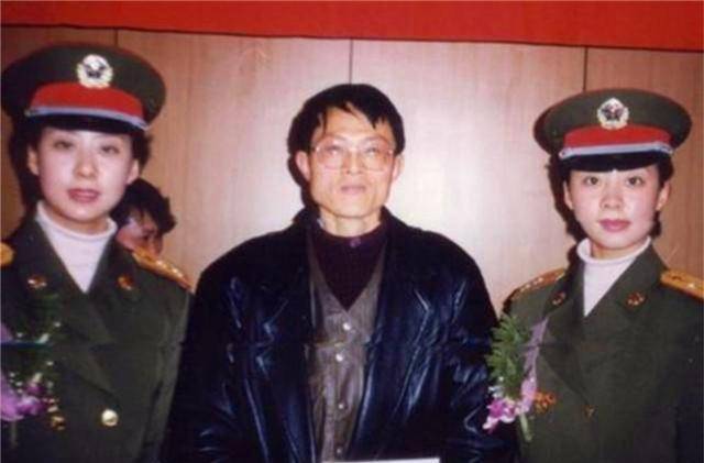 拒绝高薪合作回校学习,如今发展如何_张莉莉_姐妹_人民