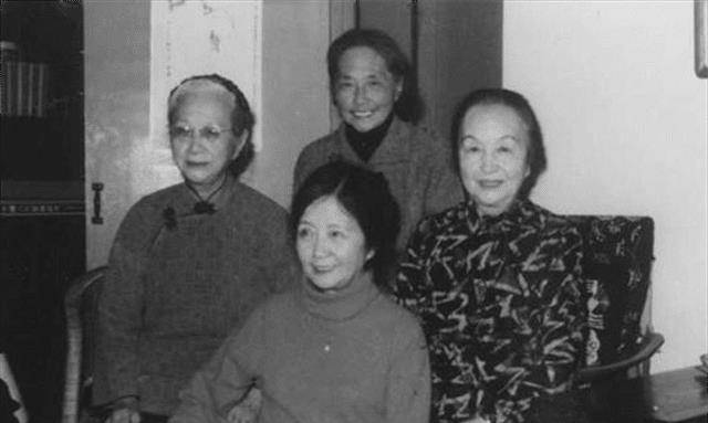 千金陆英:嫁人后生9子,二女张允和出生惊险,被脐带绕差点丧命