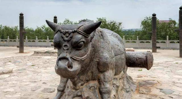 唐朝70吨"黄河铁牛"捞出,为何露天放置不保护?专家:不敢动
