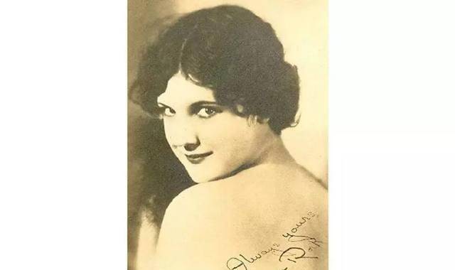 他曾是世界首富,拒为被绑的孙子交赎金,因担心其它14个孙子被绑_保罗