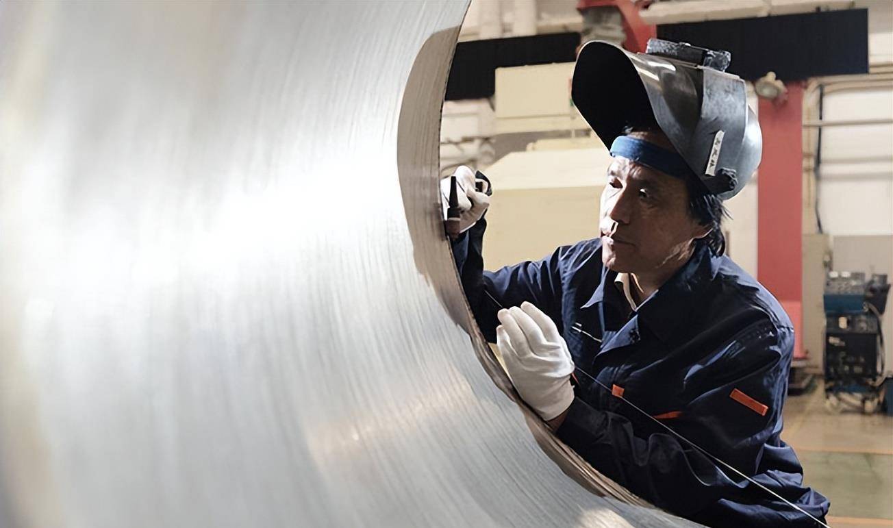 "火箭心脏焊接人"高凤林:外企年薪百万挖不走,称:我是中国人