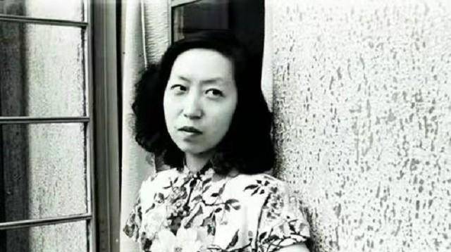 张爱玲爱过桑弧?朋友曾帮两人说媒,张爱玲却连摇三次头