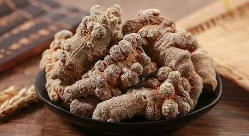 三七粉吃了有什么作用,你真的适合服用吗?了解这些信息再决定!