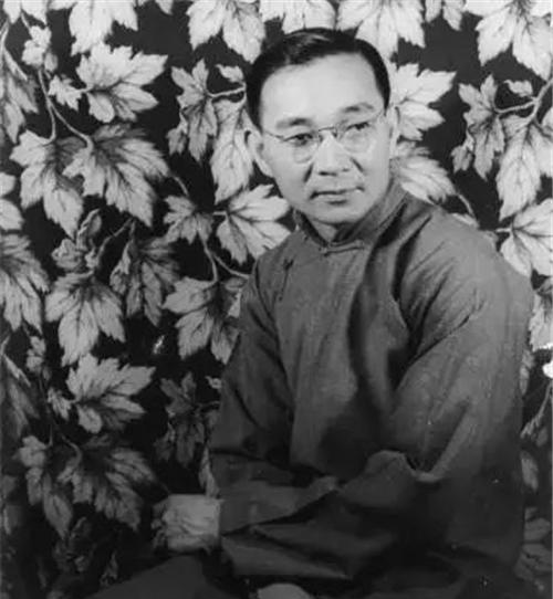 最后两个年轻人没能违抗长辈的意愿,陈锦端答应父亲不再与林语堂见面