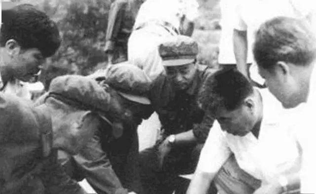 东北"二王"悍匪往事,流窜6省7个月,3万人围剿终将其击毙