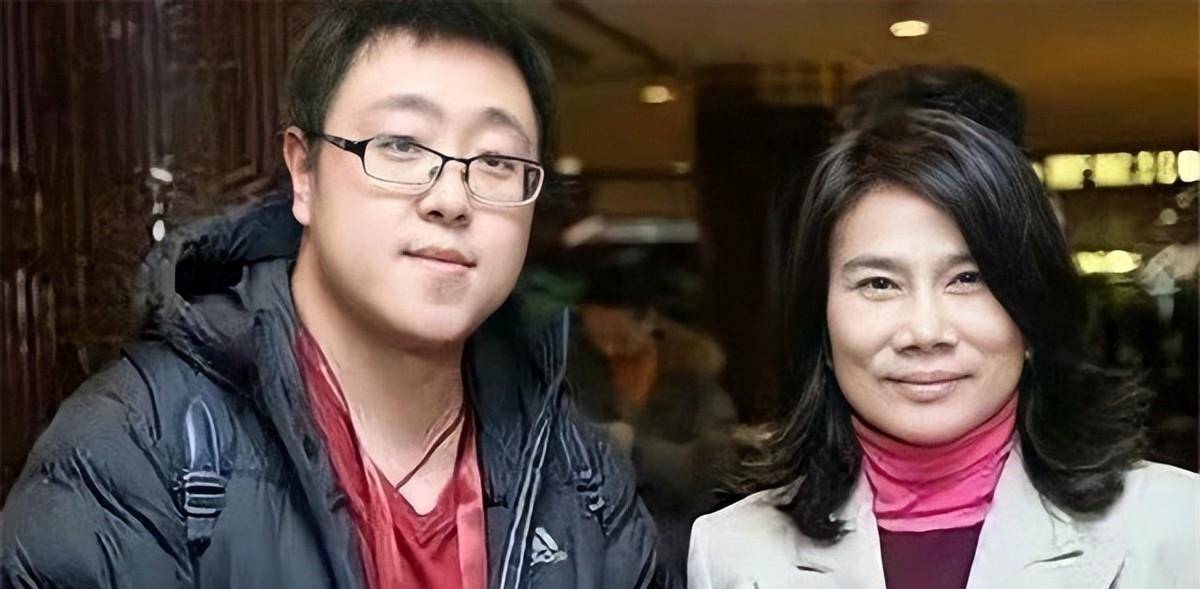 董明珠儿子:集才华与帅气于一身!37岁至今未婚!法律硕士研究生