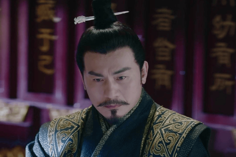 杨坚称帝之后,杨广则被封为晋王,年仅十三岁的开始在政坛上崭露头角