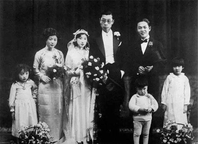 照此时,已过不惑之年的傅雷终于看清了朱梅馥,眼前这个善解人意的女子