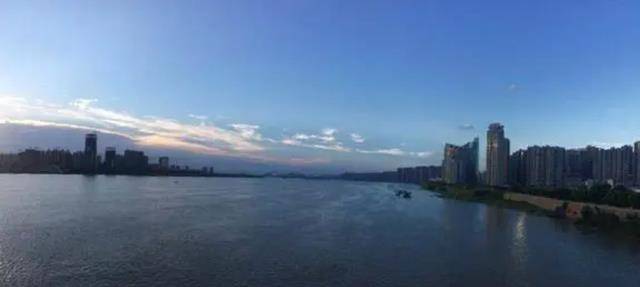 他是我军的武术高手,湘江战役以一当十,后创立了我国的特种部队