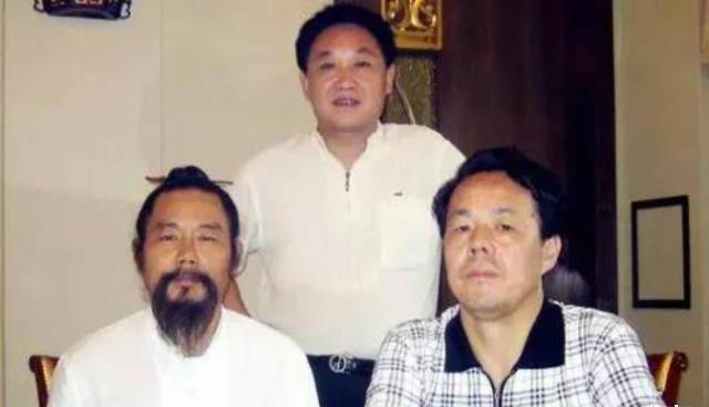 "国宝级气功师"原形毕露,耳鼻识字隔空取物,一场30年的骗局!