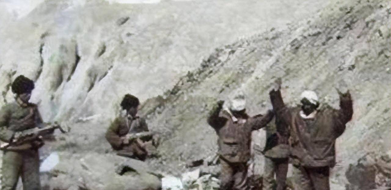 62年我军缴获印军海量军械,为何保养好后送回印度?事后才知高明