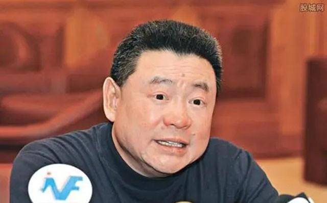 此后,刘銮雄开始大杀四方,先后将中华煤气,香港大酒店,广生行等著名