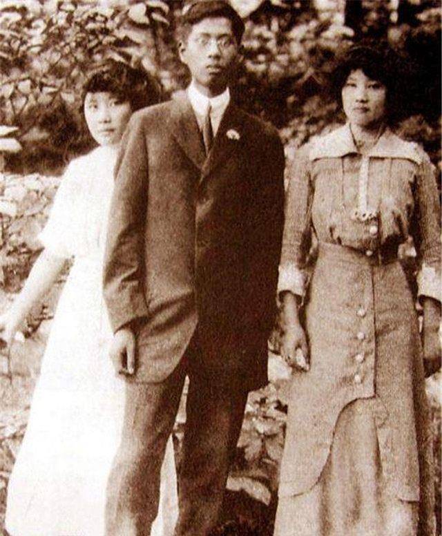 宋庆龄珍贵老照片,第三张与孙中山结婚照,第五张美若天仙!