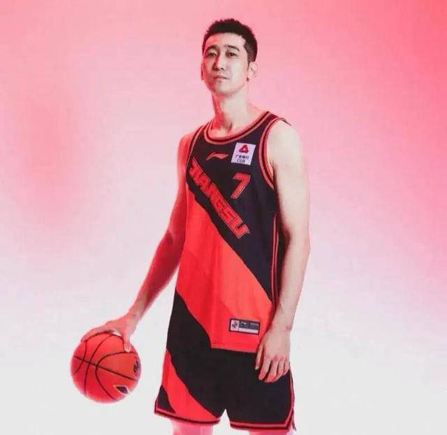 cba最新动态:广厦欲签刘志轩,南京同曦留下超外援,威金顿离队