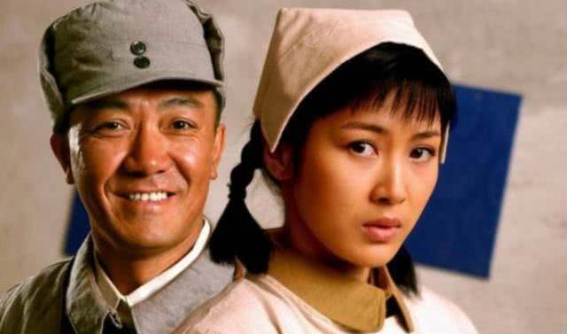 新《亮剑》:护士包臀裙就算了,秀芹结婚的饭菜谁能忍?