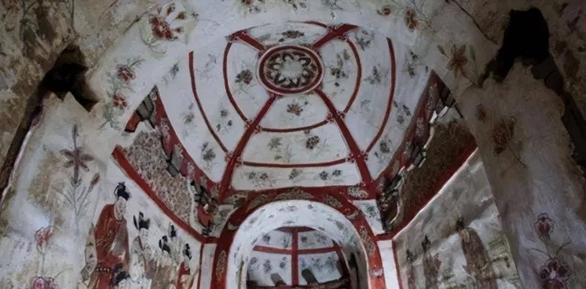 河北苏麻喇姑墓:弯腰才能进