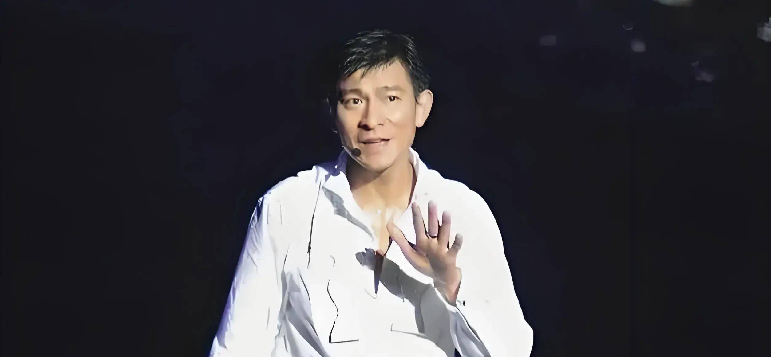 时光不老,华仔归来!重庆演唱会火爆预售中!