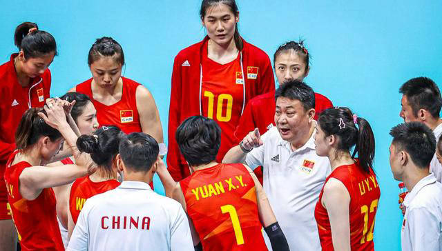 中国女排阵容调整:朱婷李盈莹搭档,庄宇珊或接替张常宁替补