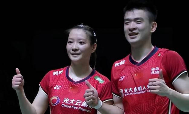 国羽两大世界冠军宣布恋情!黄雅琼与刘雨辰甜蜜公开关系