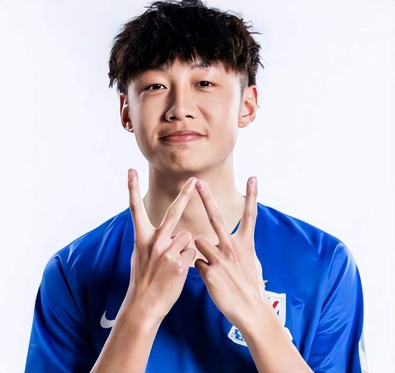 去天津考察申花球员 最后还是戴伟浚跟汪海建掉队了_比赛_国足_徐皓阳