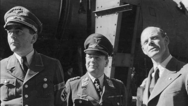施佩尔和希特勒图片
