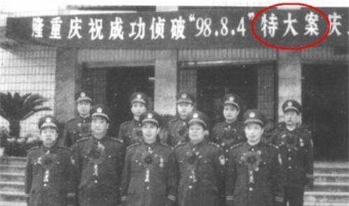 陕西第一悍匪:16岁卖掉亲妈,背负77条人命,被抓后还放下一句狠话