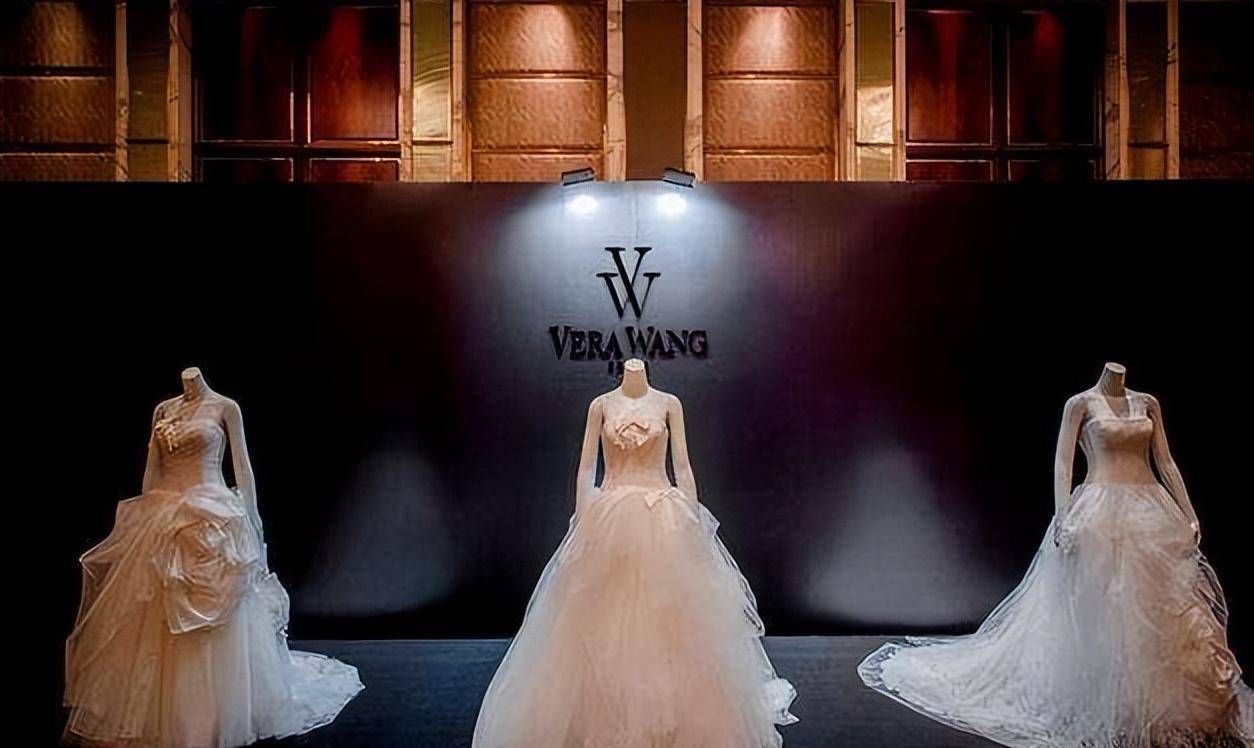 vera wang婚纱价格表图片