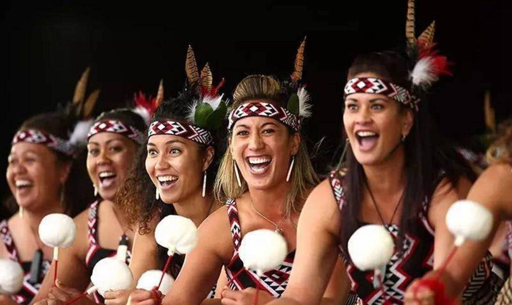 毛利人同白人作战32年:1840年2月6日毛利人签订《怀唐伊条约》