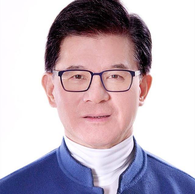 罗康瑞:抛妻弃子60岁娶朱玲玲,亲儿子拒绝继承财产