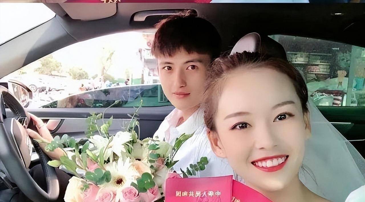 中国体坛一对神仙眷侣:队友变爱人,世界冠军嫁师弟 陪嫁750万_杨家玉