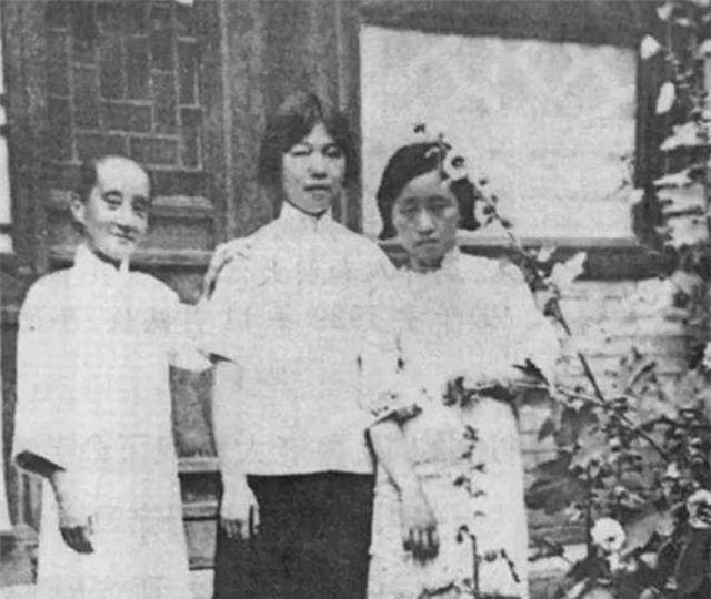 坚守与执着!鲁迅逝世后,原配朱安与知己许广平的真实生活对比