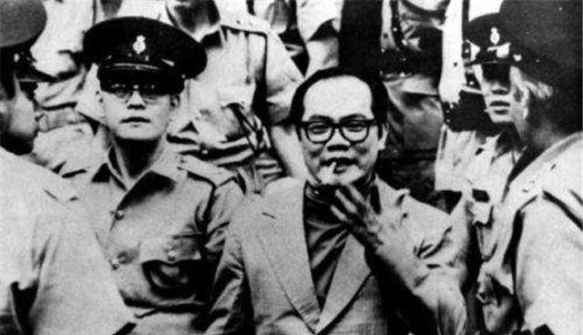 不可一世,如日中天吴锡豪出生于广东汕头达濠,六十年代初,他随难民潮