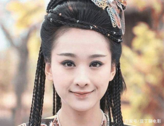 第一位:穆婷婷提起这个名字,肯定极少有人能一下子反应过来,这位女