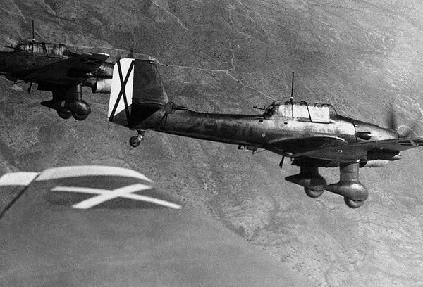 绝不是一款"仁慈"的飞机_斯图卡_轰炸_德国