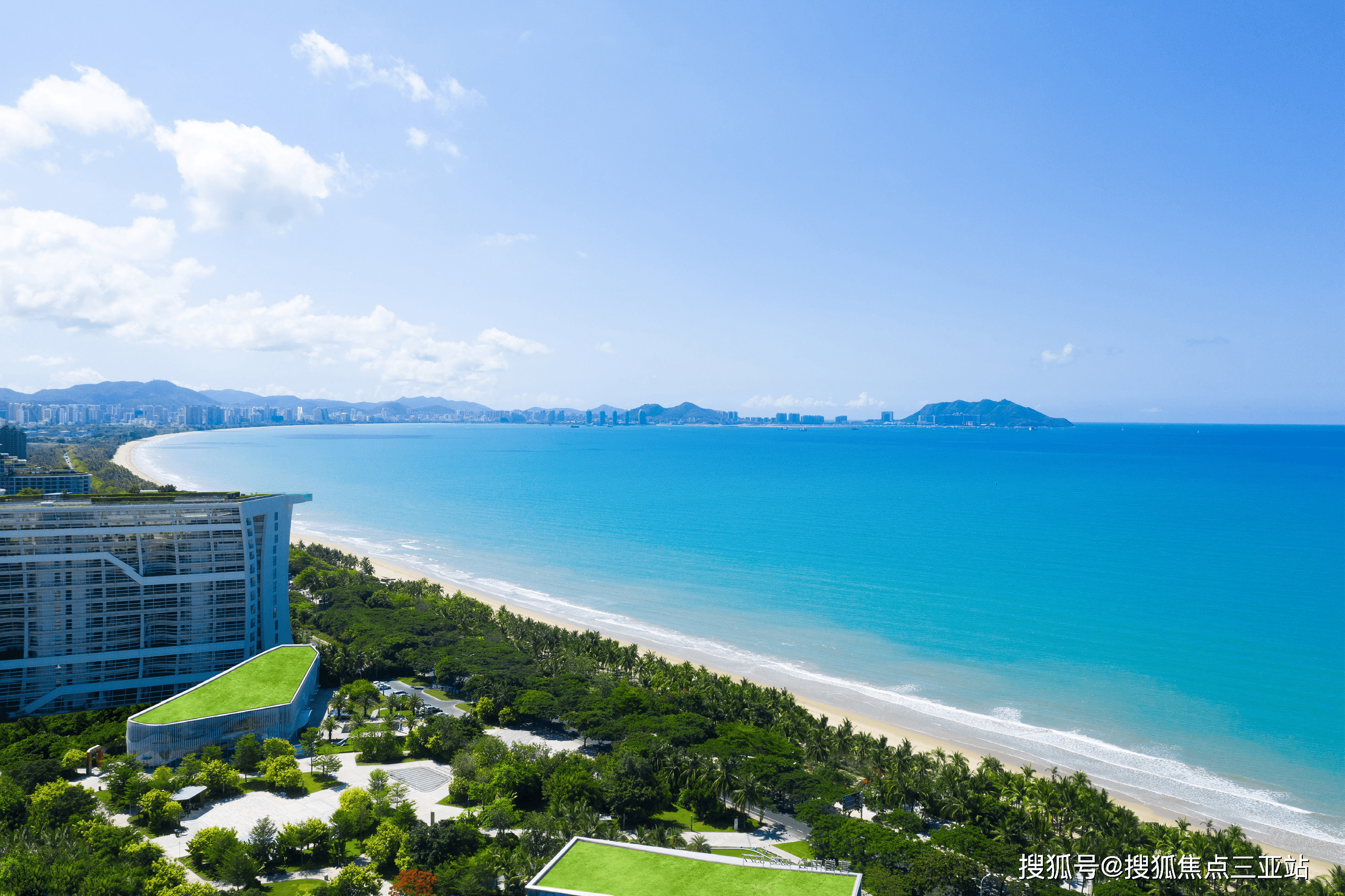 探秘三亚万科三亚湾:海滨度假的奢华天堂