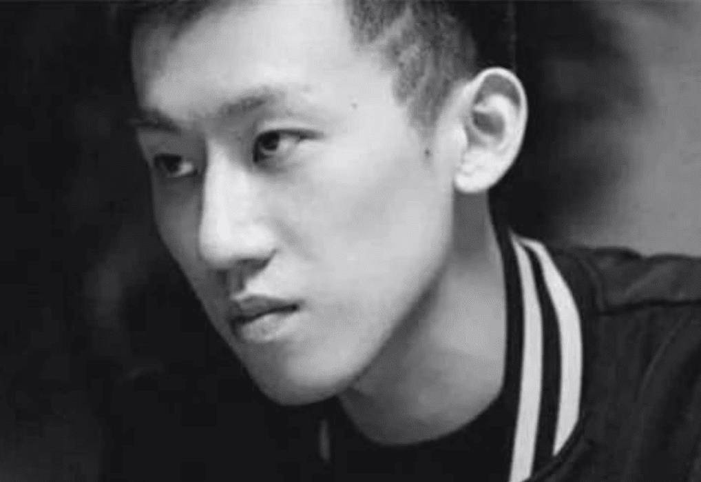 丁伟:玩共享单车破产,父母入狱,被女友抛弃,如今发展怎样