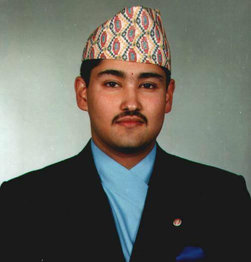 1990年,他被封为尼泊尔皇家军队的统帅.