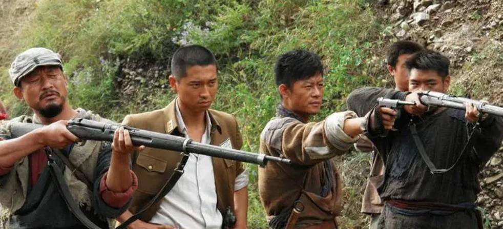 《雪豹》勉强入围,《亮剑》仅排第二_电视剧_广大观众_英雄